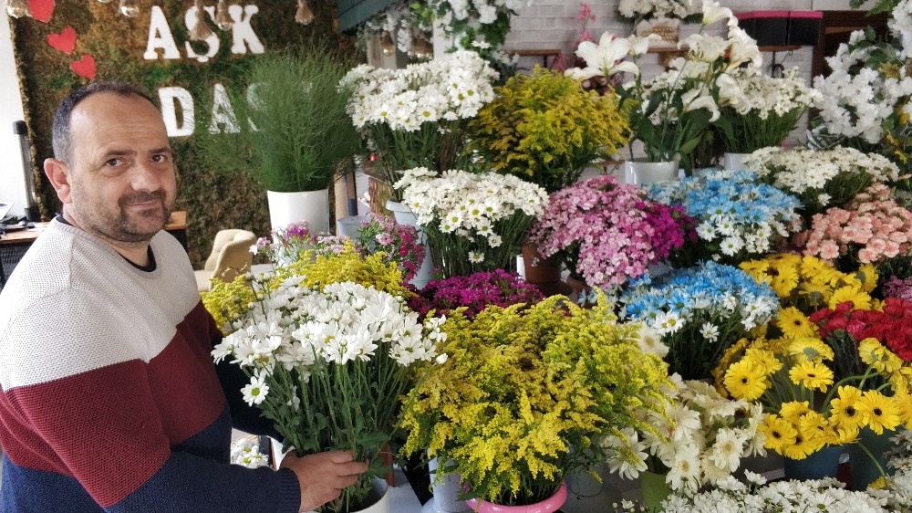 ‘Evlere servis izni’ çiçekçileri memnun etti 