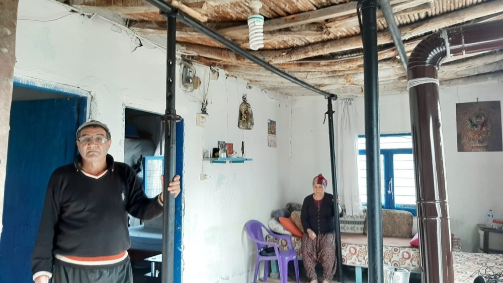 Evleri başlarına yıkılacak diye ölüm korkusuyla yaşıyorlar 