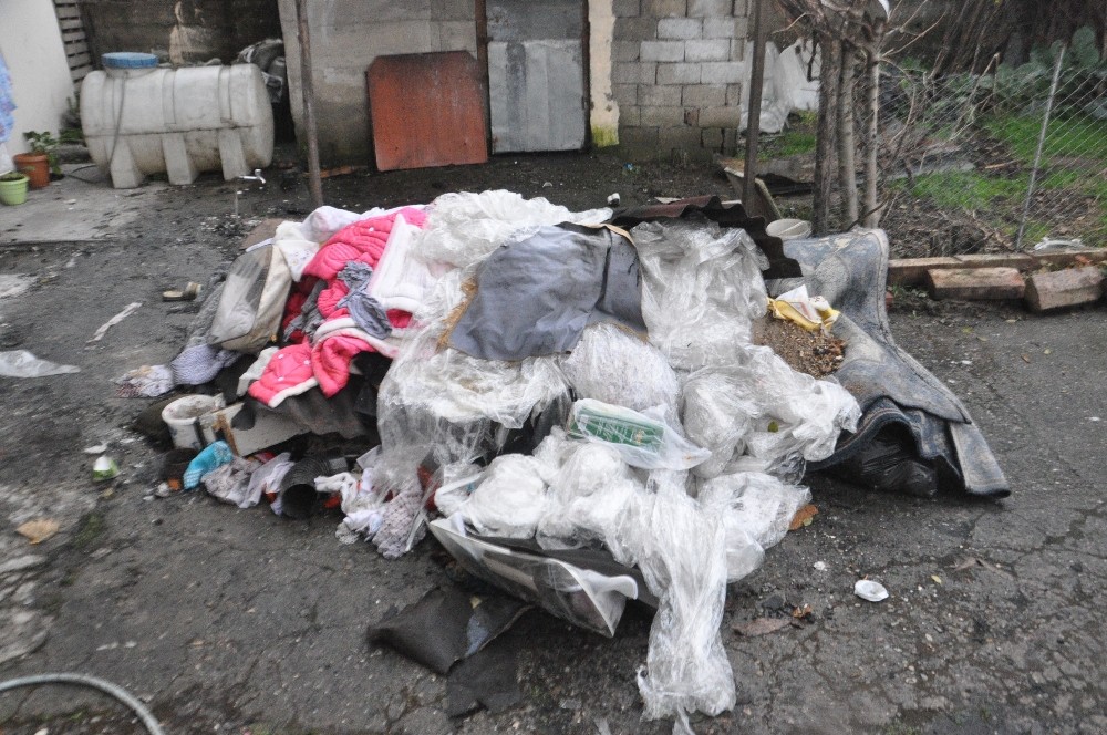 Evleri yanan Damar ailesi yardım eli bekliyor 