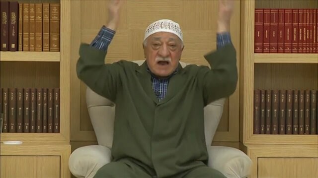 “Evlerinize ateş yağsın” ı sürdürüyorlar: “Başınıza taş yağacak”