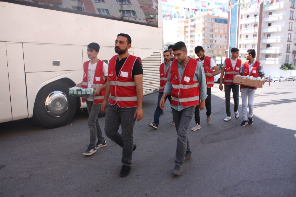 Eylem yapan ailelerden HDP’ye tepki 