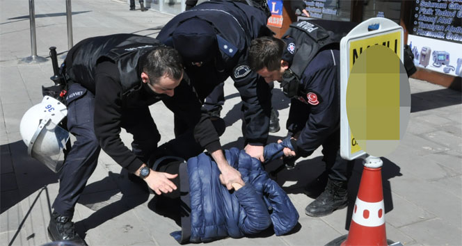 Eylem yapan HDP'liler gözaltına alındı