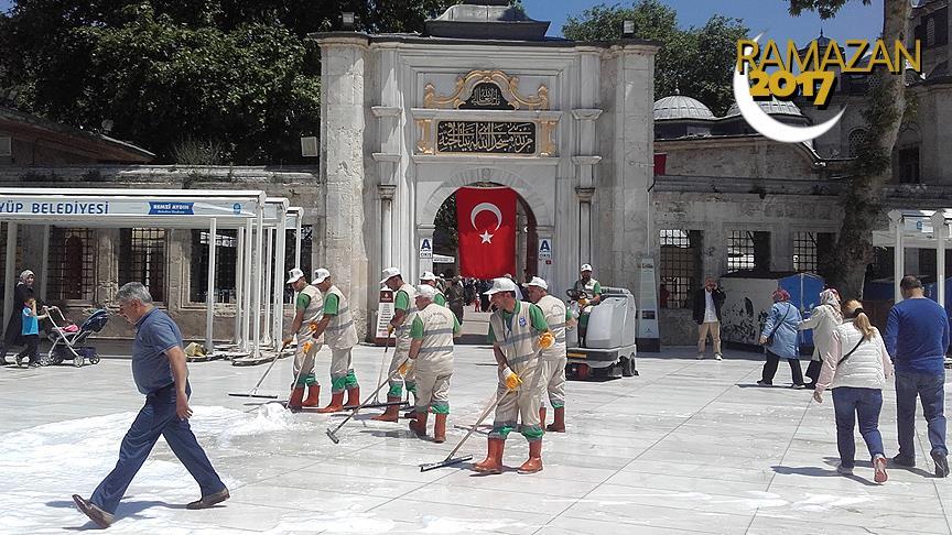 Eyüp Sultan Camisi Ramazanda gül kokacak