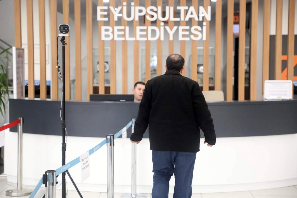 Eyüpsultan Belediyesi girişine termal kamera kuruldu 
