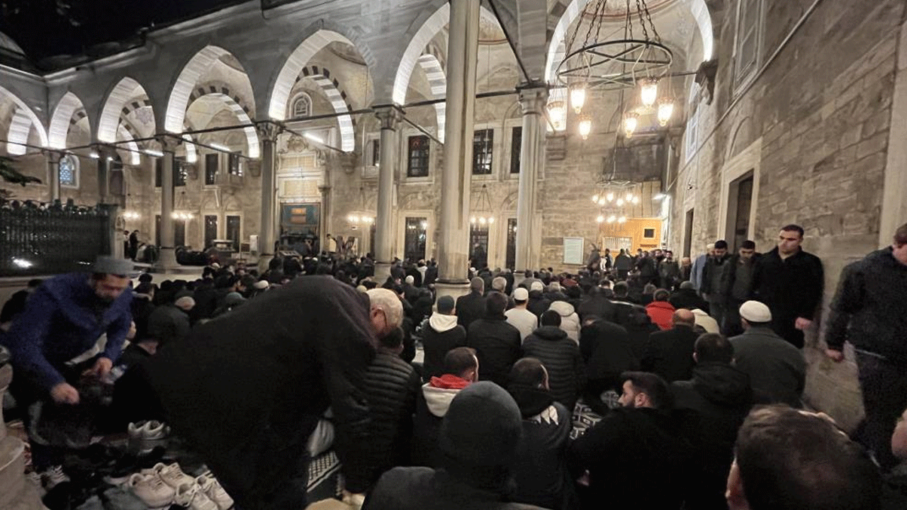 Eyüpsultan Camii’ne akın