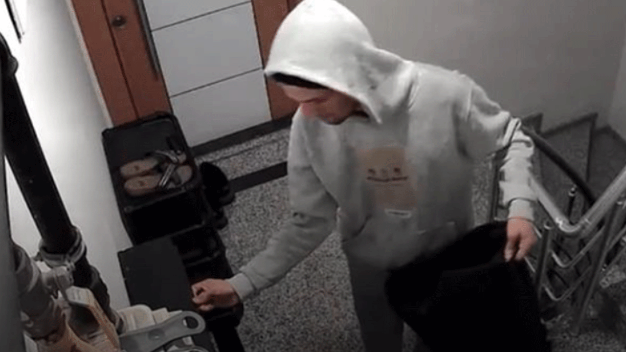 Eyüpsultan'da akılalmaz hırsızlık: 8 çift ayakkabıyı böyle çaldı!