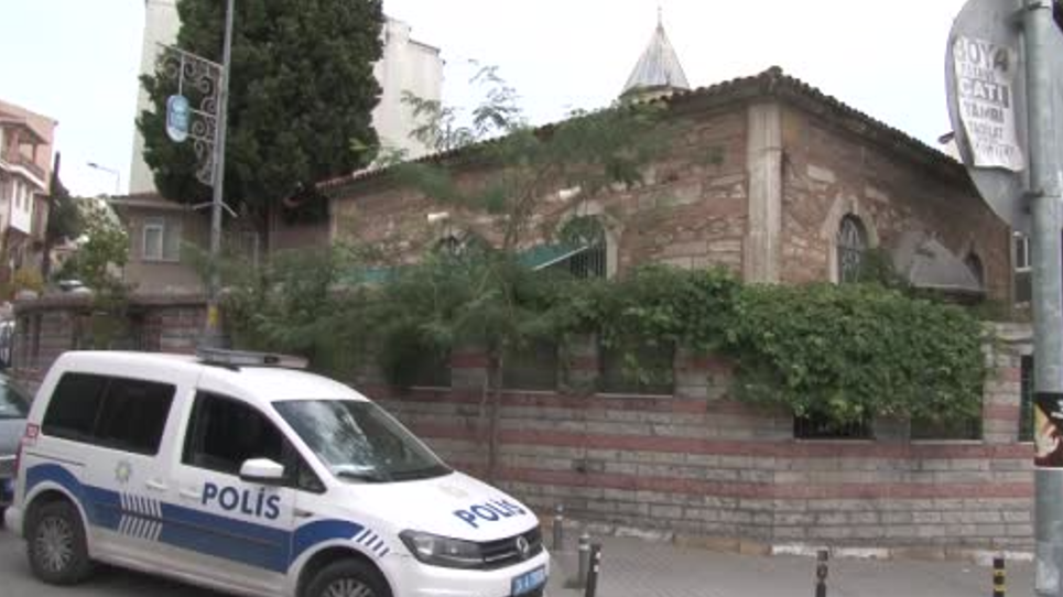 Eyüpsultan’da bir kişi kendini astı