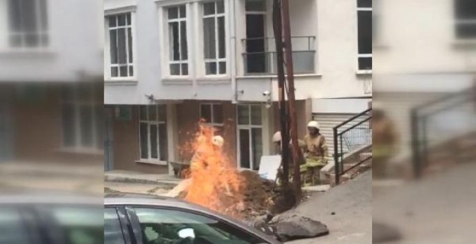 Eyüpsultan'da kazı çalışmaları sırasında doğalgaz borusu patladı
