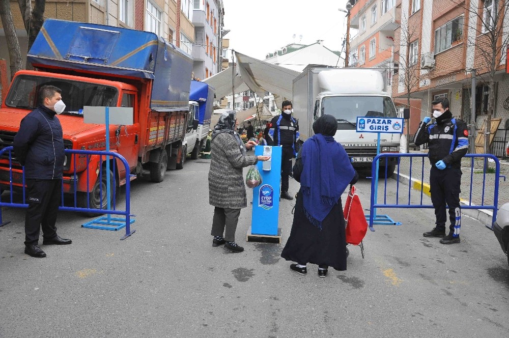 Eyüpsultan’da pazarlarda giriş çıkış noktaları oluşturuldu 