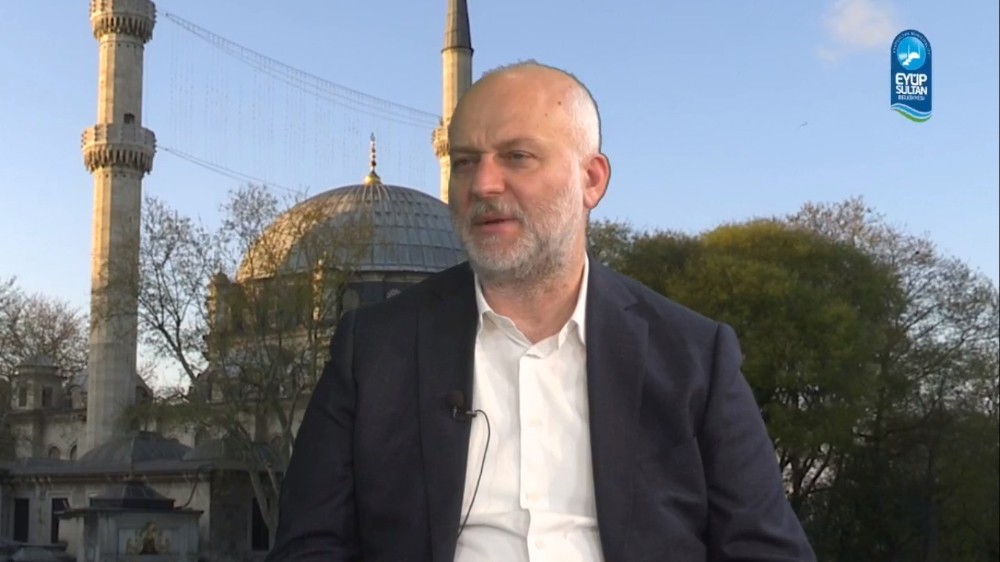 Eyüpsultan’da Ramazan’a Psikiyatrist Kemal Sayar konuk oldu 