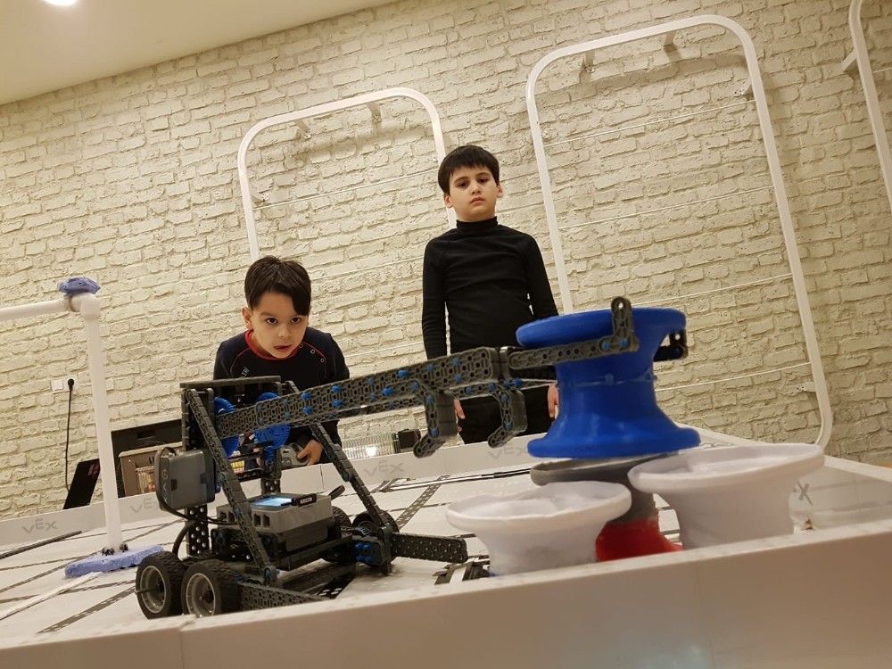 MAKER MUST JR TAKIMI VEX Robotics Dünya Şampiyonası'nda Dünya 3.’sü Oldu
