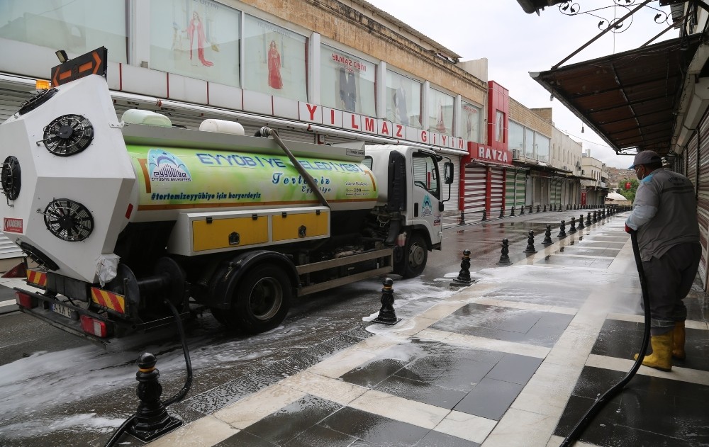 Eyyübiye’de temizlik çalışmaları sürüyor 