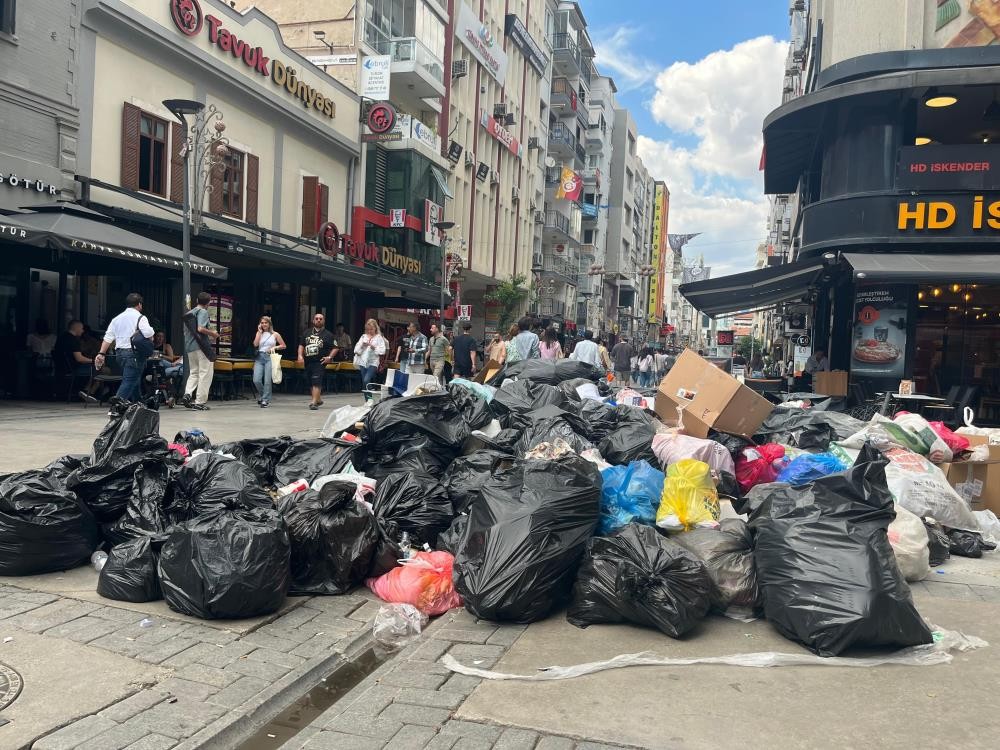 Eyyy CHP! İzmir’in çöp dağlarında çiçek açmaz…