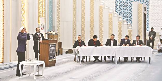 Ezan bülbülleri yarıştı