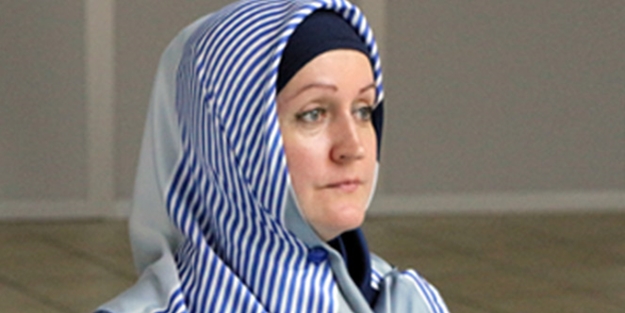 Ezan sesinden etkilendi Müslüman oldu