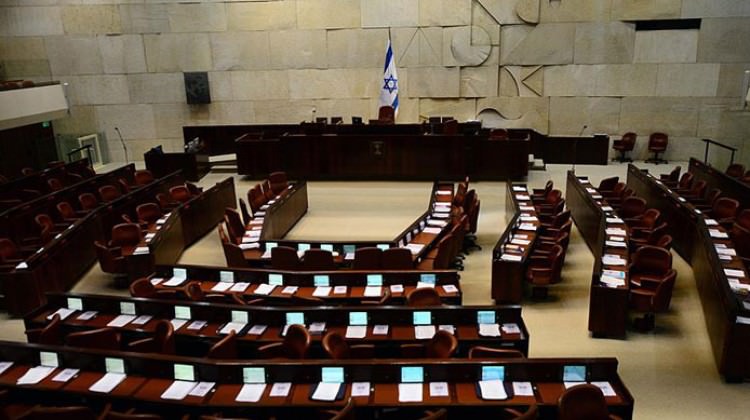 'Ezan yasağı yasa tasarısı' geri çekildi