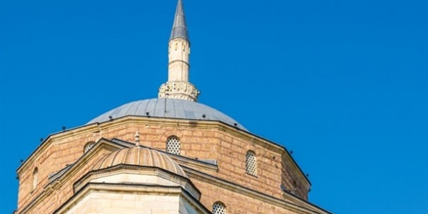 Ezanı susturan avukat zafer ilan etti!