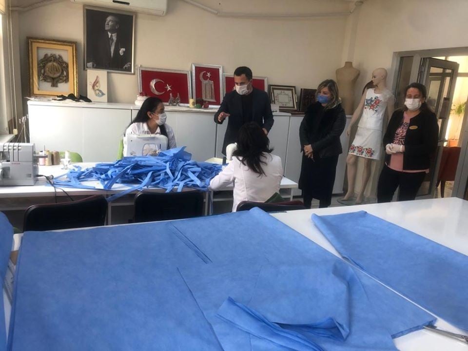 Ezine SODAM’da maske üretimi başladı 