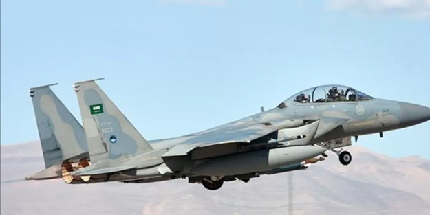 F-15 savaş uçağı düştü: Suudi Arabistan'a ait, eğitim görevi sırasında düştü!