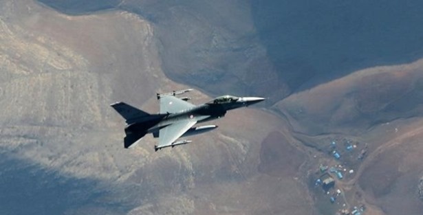 F-16 uçağına radar tacizi