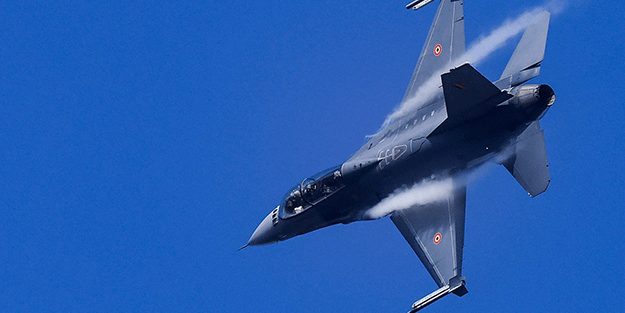 F-16'ları satıp Türkiye'yi vurmak için savaş uçağı alacaklar