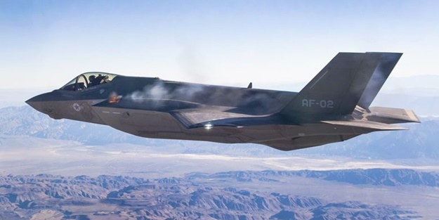 F-35 savaş uçağı kendi kendine hasar verdi