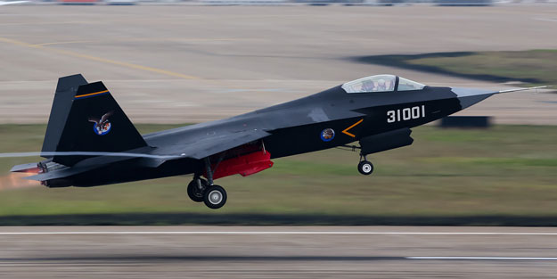 F-35'in yeni rakibi ortaya çıktı! 5. nesil savaş uçağı FC-31'in özellikleri dikkat çekiyor