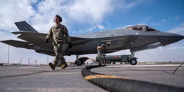 F-35'leri Türkiye'ye karşı kullanacaklardı! ABD tarafından kazıklandılar: Eski uçakları F-35 diye vermişler