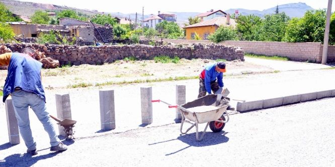 Develi’de çevre düzenleme çalışmaları devam ediyor