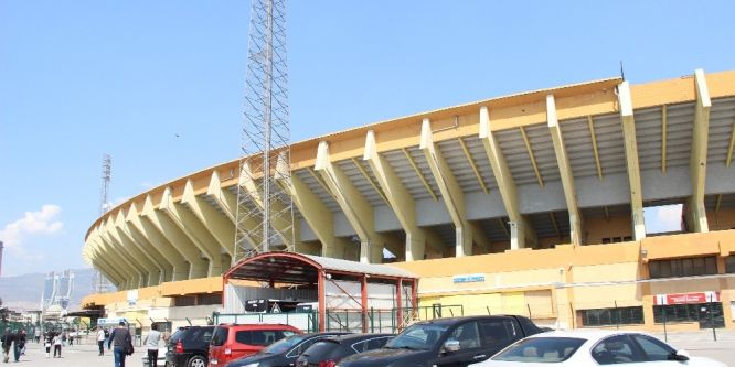 Asırlık kulüp hacizden döndü