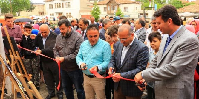 Beyşehir’de okullarda bilim fuarı açılışları