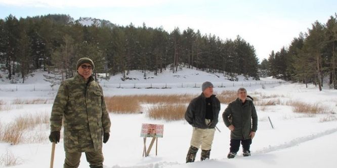 Derin karda yürümek ekstra sağlık kazandırıyor
