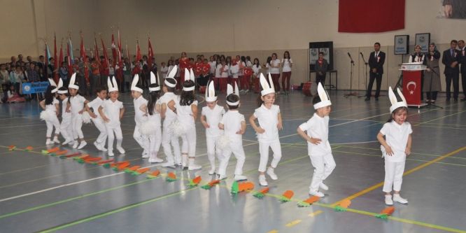 Gölbaşı ilçesinde 23 Nisan coşkuyla kutlandı