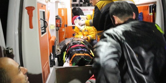 Hastaneden dönen kamyonet dereye uçtu