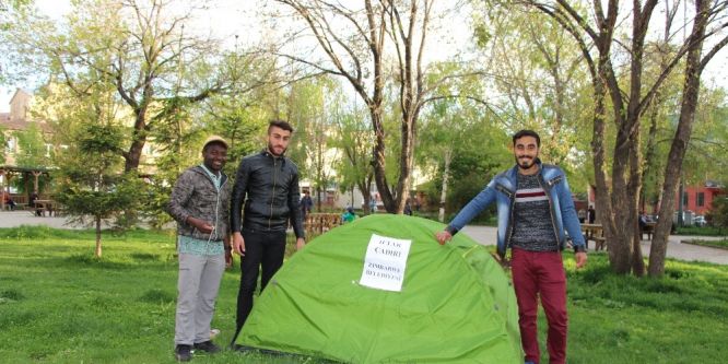 İftar çadırı kurulmamasına öğrencilerden tepki
