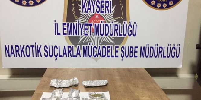 Zehir tacirleri gözaltına alındı