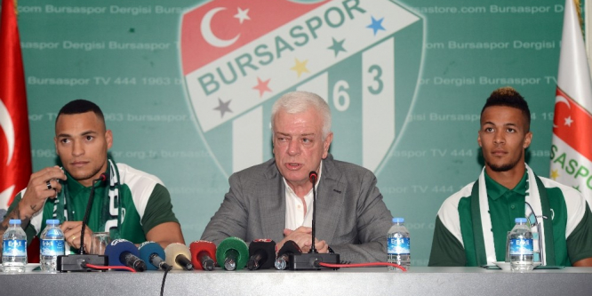 Bursaspor’da çifte imza