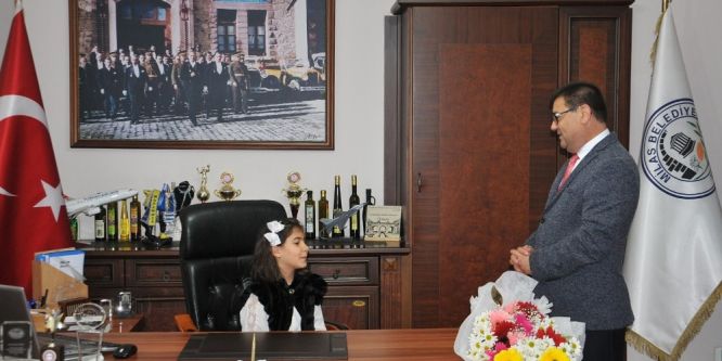 Milas’ta makamlar öğrencilere teslim edildi