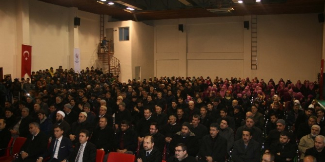 Muş’ta ’İslam’da Ailenin Önemi ve Aile Bağlarının Güçlendirilmesi’ konferansı