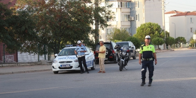 Bergama’da emniyetten servis araçlarına sıkı denetim