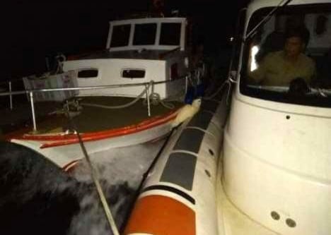 Çanakkale Boğazı’nda tekne arızalandı