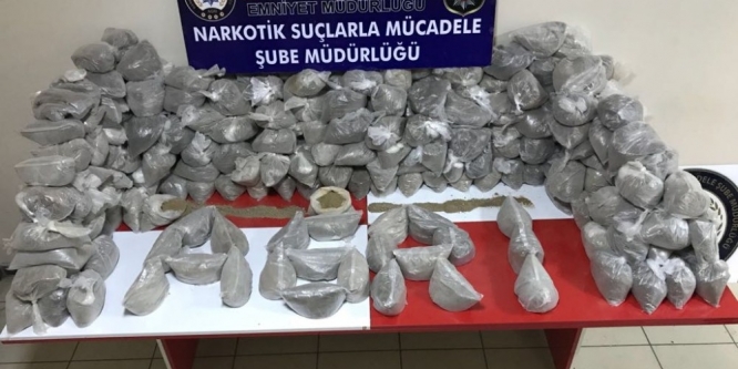 Ağrı’da zehir tacirlerine darbe