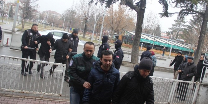 Bolu’da 14 FETÖ şüphelisi adliyeye gönderildi