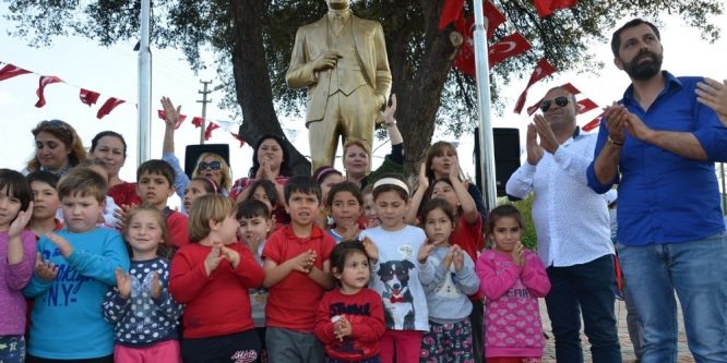 Çamlık yeni meydanına kavuştu