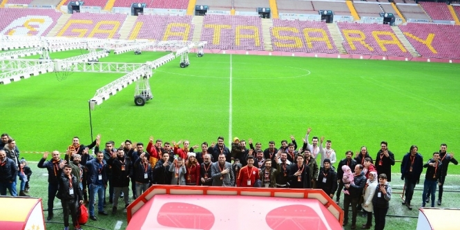 Galatasaray Stadyum Müzesi taraftarla buluştu