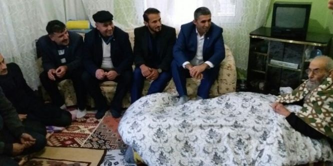 Şehit Aileleri Derneği’nden 90 yaşındaki emekli korucuya ziyaret