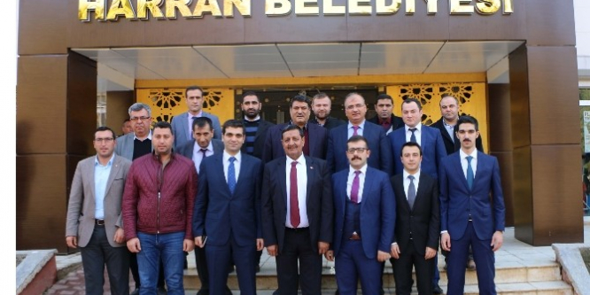 Tayini çıkan Harran Emniyet Müdürü Özyavuz onuruna veda yemeği