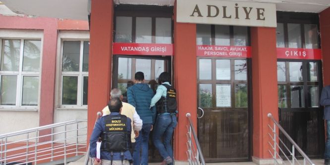 Uyuşturucuyla yakalanan şahıslar adliyeye sevk edildi