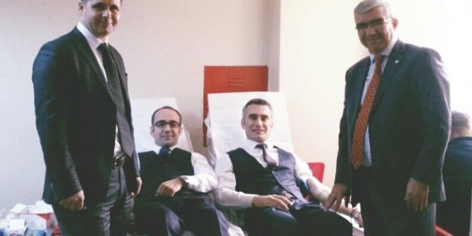 Adana'da vergi müfettişlerinden kan bağışı