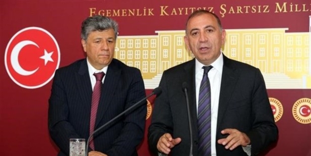 Sarıgül'ü çekemedi, gazeteciyi azarladı